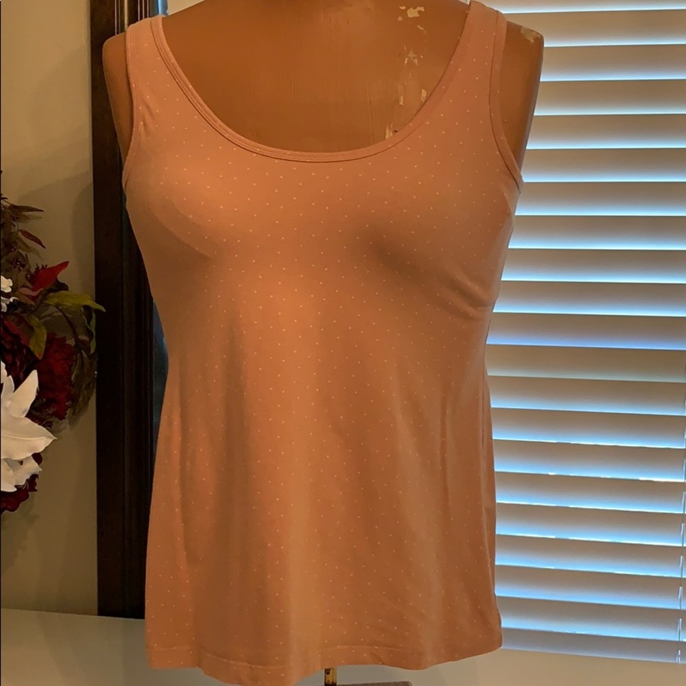 Pinkish/peach polkadot scoop neck tank